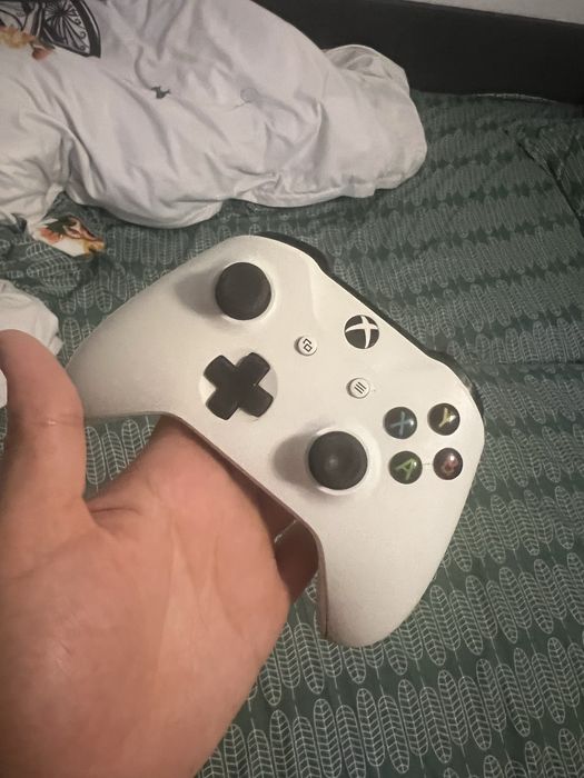 Xbox one s 500GB!!!In stare foarte buna