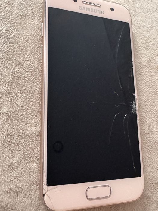 Продам Samsung A3 2017