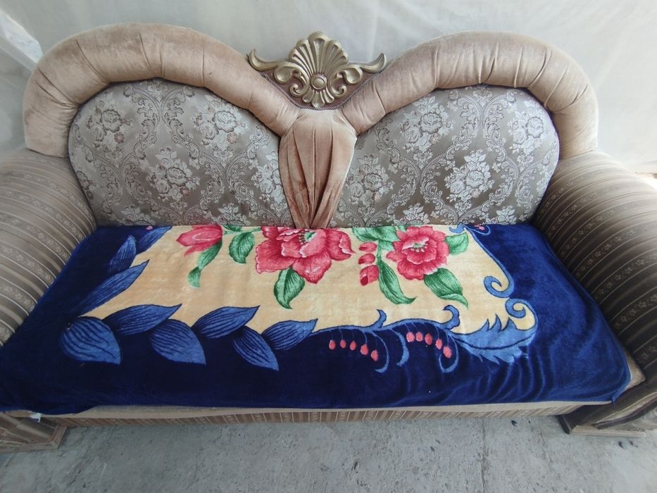 Диван хорошого состояния