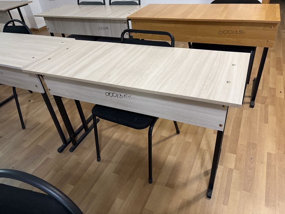 Продам парты со стульями