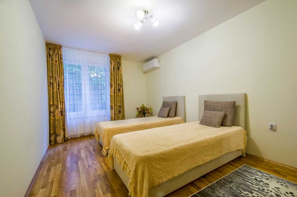 Дава се под наем Тристаен апартамент в София, Лозенец - 95 кв.м за 700 € - Снимка #1