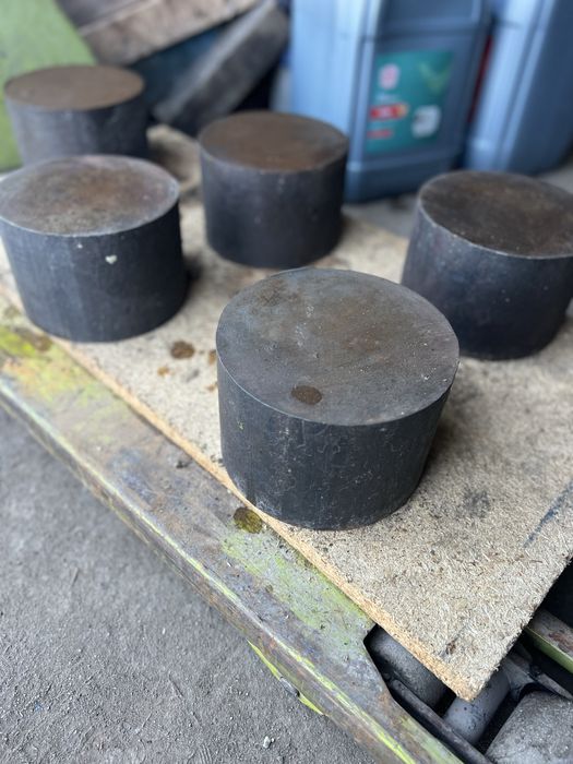 Role, fier plin, otel, bloc rotund diametru -180 mm cu  120 mm, lungim