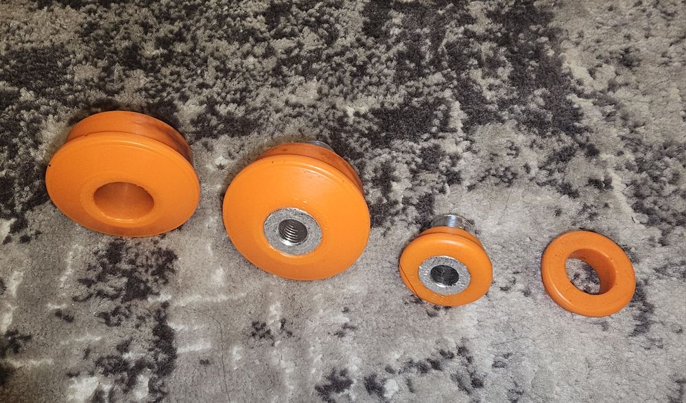 Set bucșe poliuretan suport motor sus și jos Freelander 1 TD4