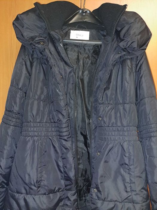 Дамско яке ONLY М размер
