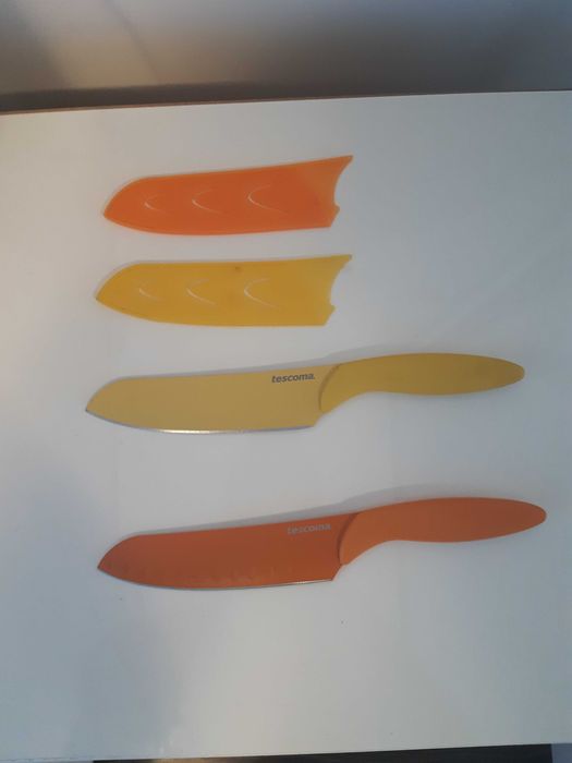 Set 2 cutite bucatarie .