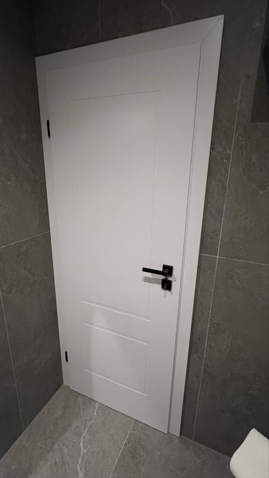 Montaj usi metalice/PVC/intrare in apartament/interior