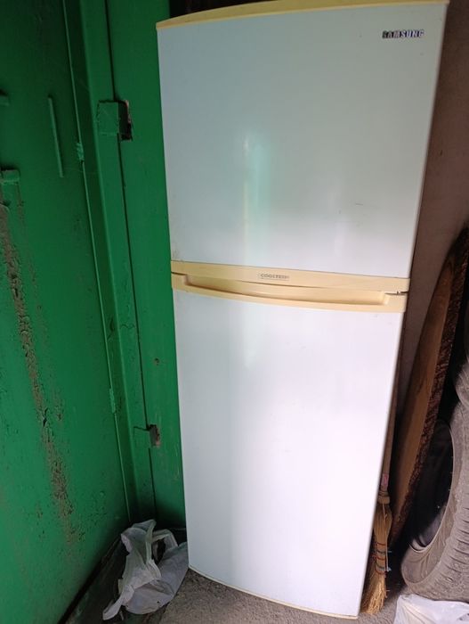Продам холодильник самсунг
