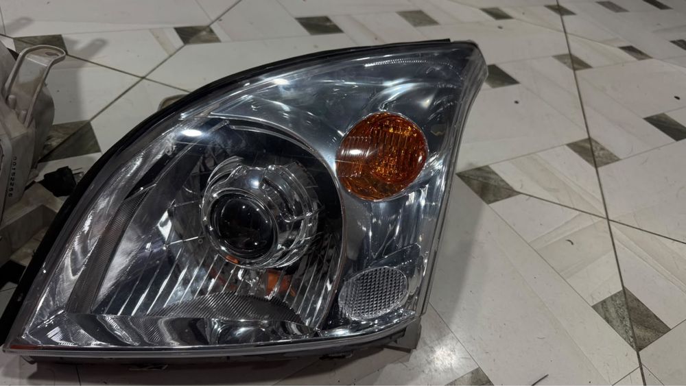 Фары bi-led на Toyota prado в отличномсостоянии