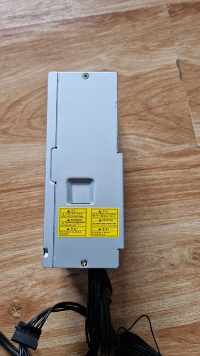 Vand PSU/Sursa model FSP300-60SBV 80+ Bronz !! CA NOUA !! la 100lei