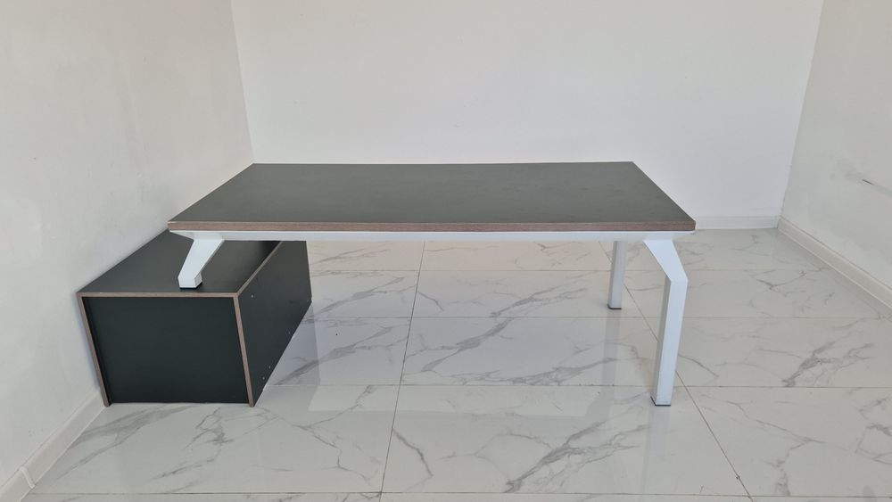 Офисный стол, парта