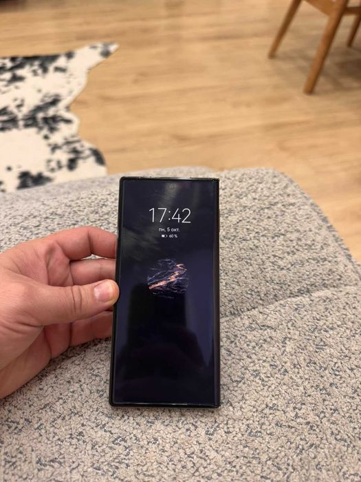 Huawei Mate XT Ultimate Design — 1 ТБ