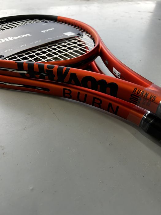 [NOU] Racheta Tenis Wilson Burn 100 300g - Sigilata - L1