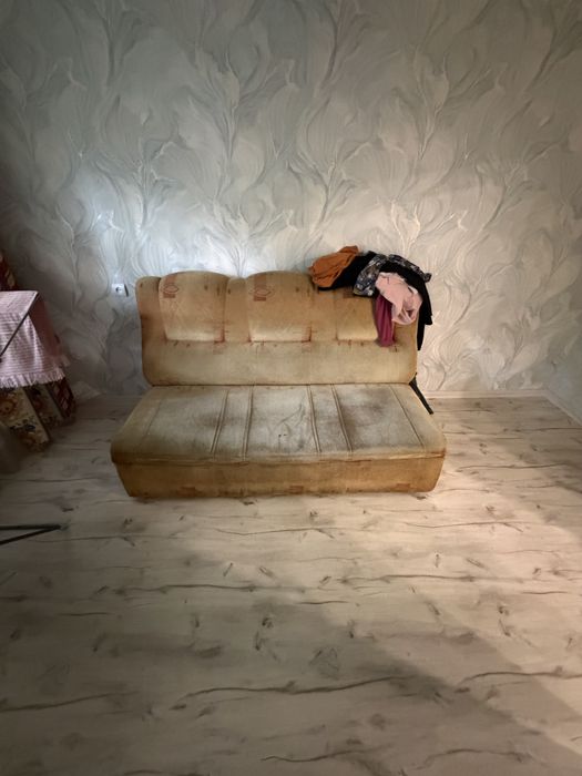 Отдам даром диван