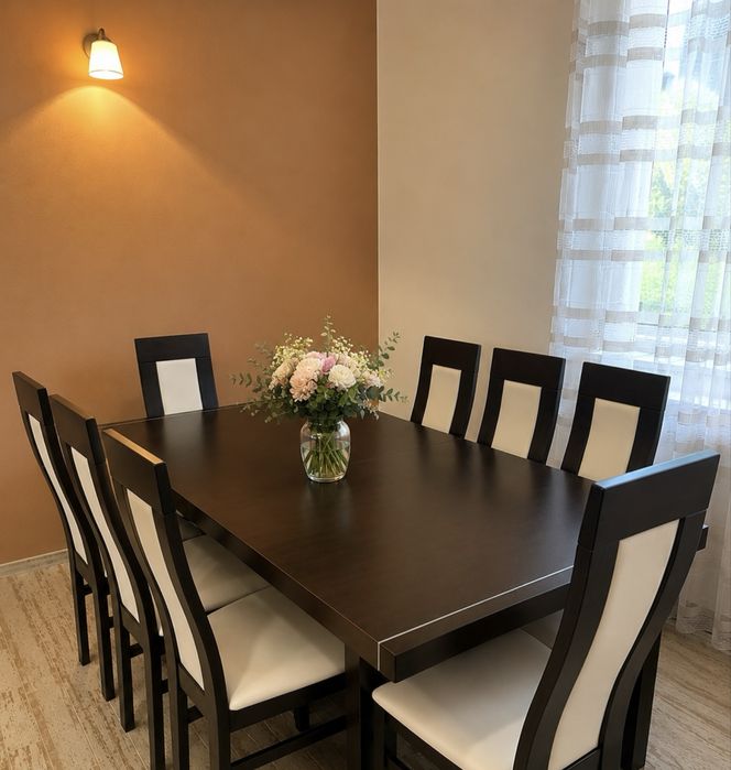 Masă extensibilă + set 8 scaune