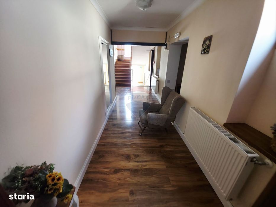 Hotel / Pensiune cu 7 camere de vânzare