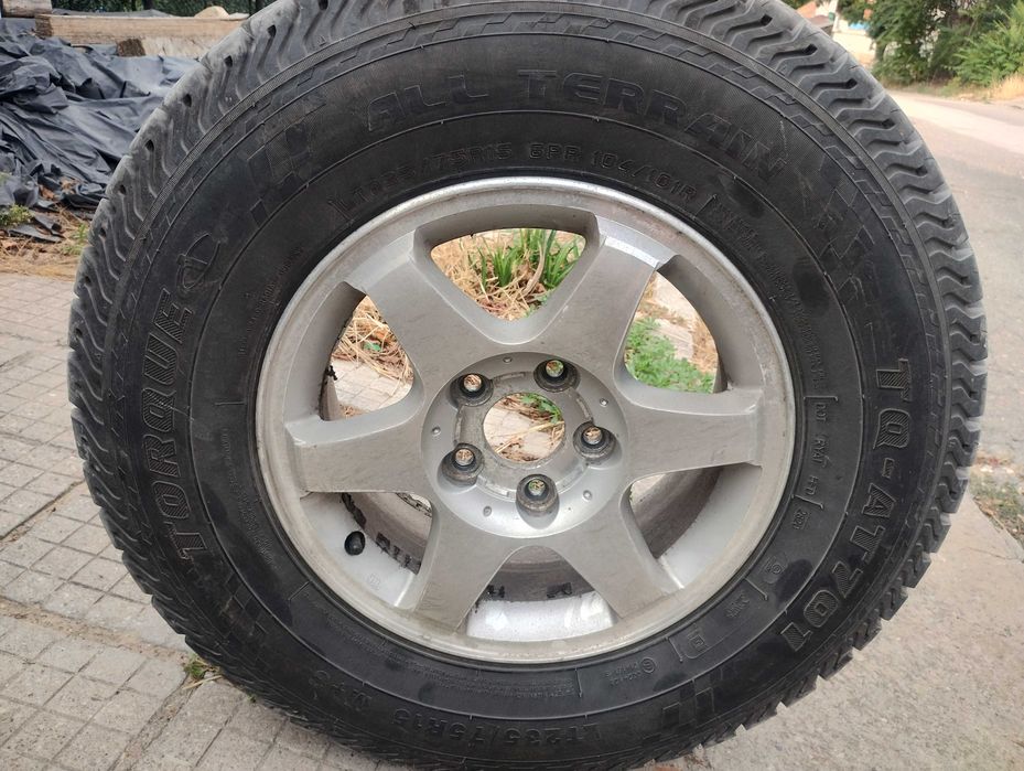 235/75/15 гуми all terrain 2броя