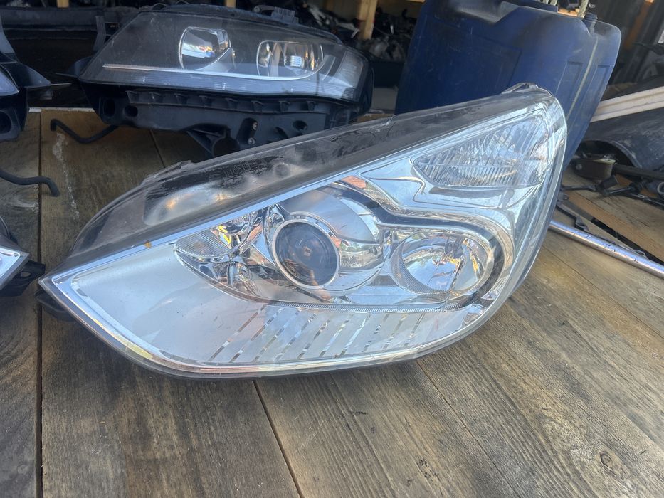 Faruri cu xenon ford s max