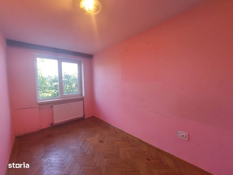 Apartament 3 camere de vanzare – Semidecomandat, Cl. Severinului