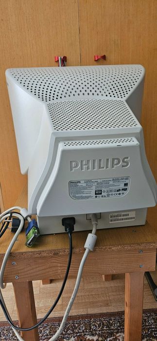 CRT монитор Philips 19"