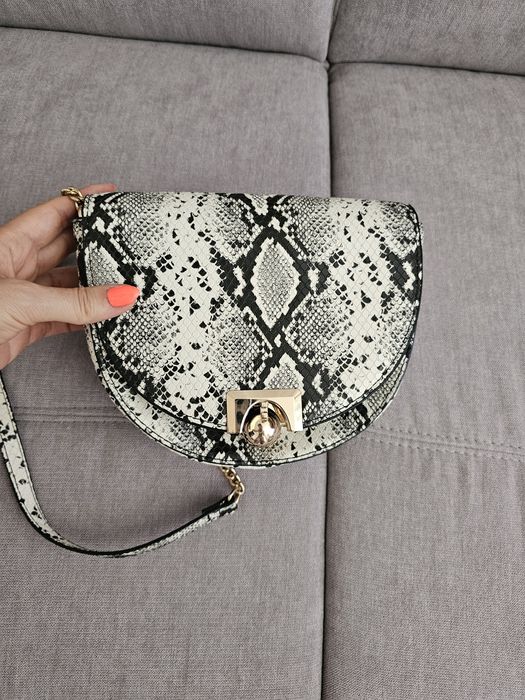 Различни видове дамски чанти