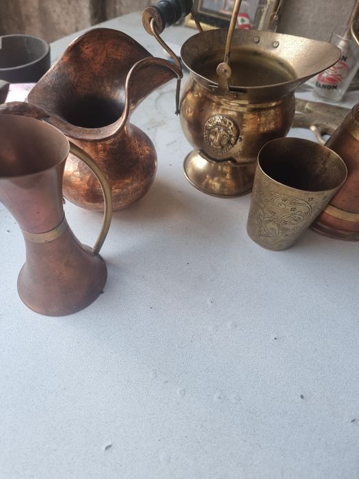Diverse vase din cupru si alamă