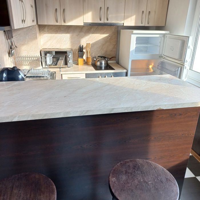 Дава се под наем Двустаен апартамент в Бургас, Център - 76 кв.м за 561 € - Снимка #4