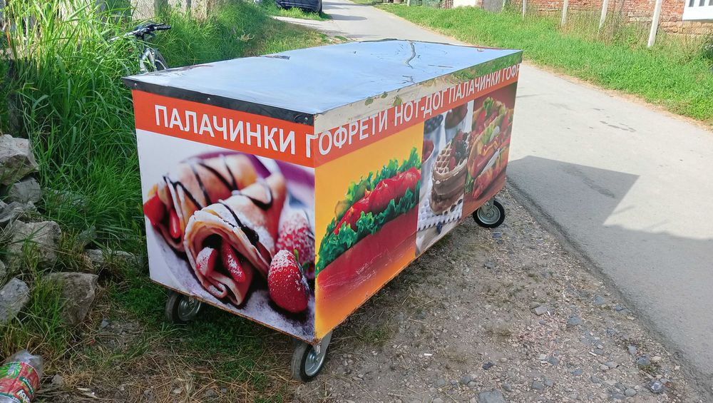 Количка с ел инсталация направена с цел търговия