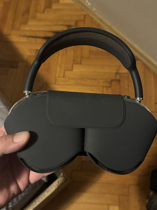 AirPods Max Smart Case