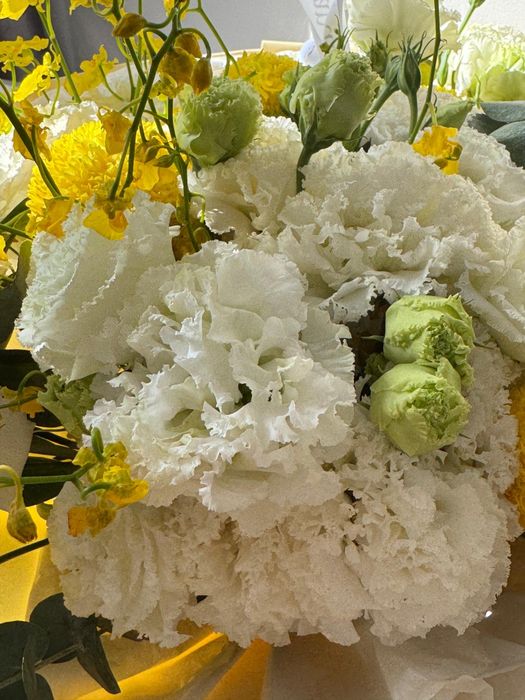 Букет свежих цветов