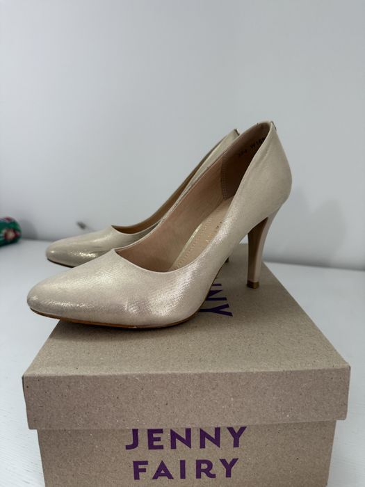 Обувки размер 38.5