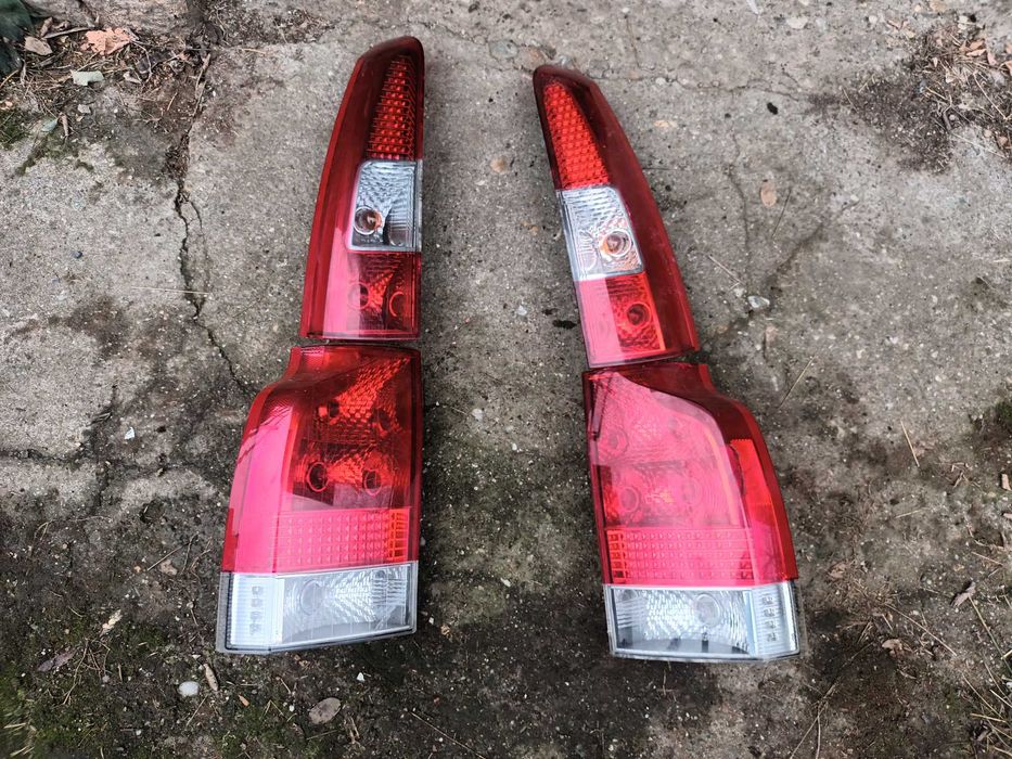 ляв и десен долен и горен стоп за волво в70 комби VOLVO V70