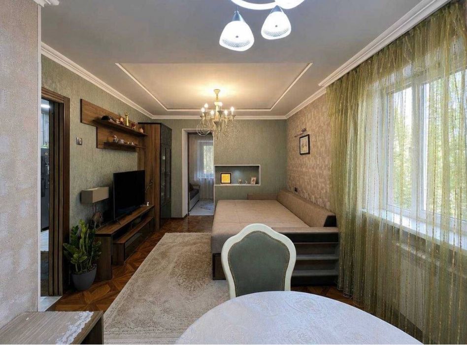 Айбек 1в2 ком 45м2 , срочно продается квартира