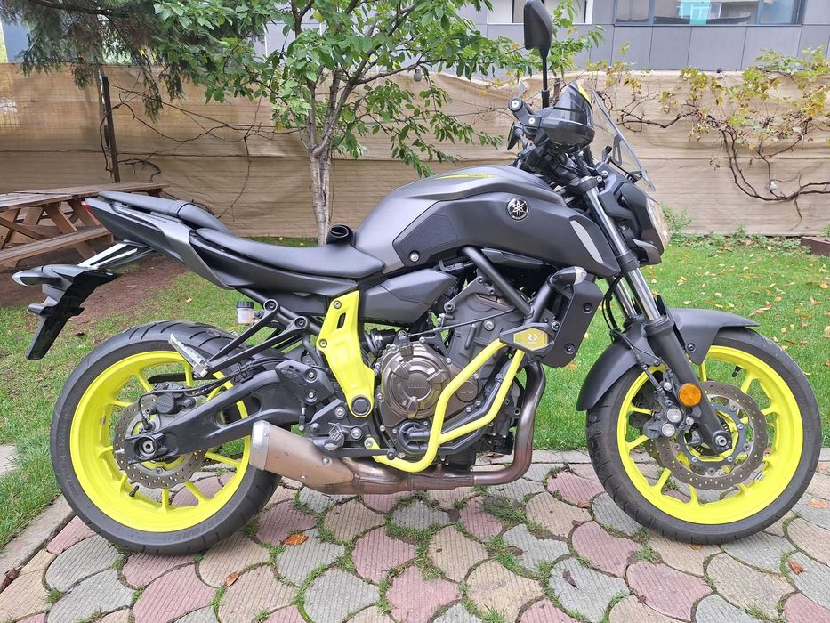 YAMAHA   MT 07