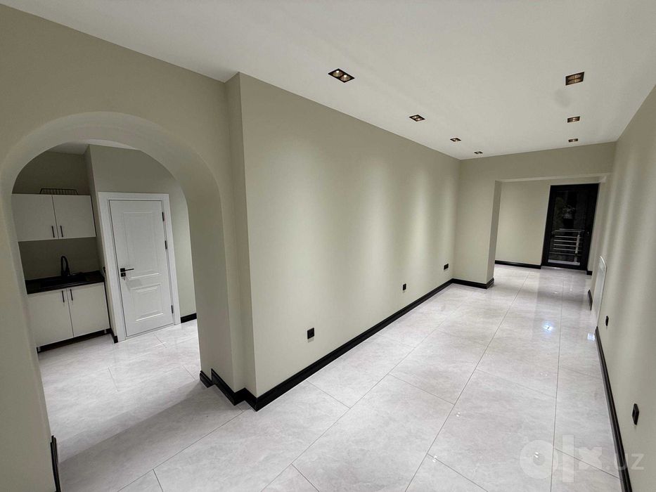 Аренда офиса 150 м² с ремонтом — 1 этаж, Дархан, Akay City