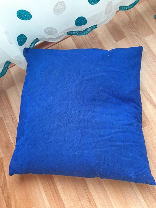 Perna de pene 70x70cm cm noi