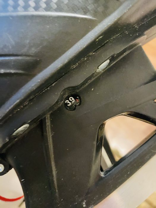 Продам ледовые коньки