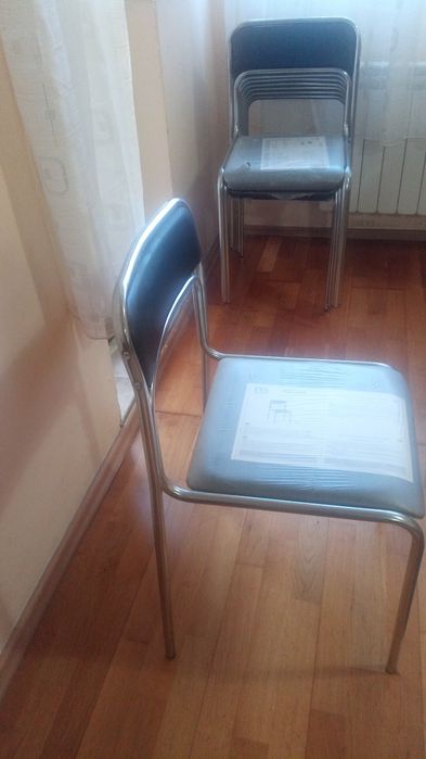 Посетителски стол