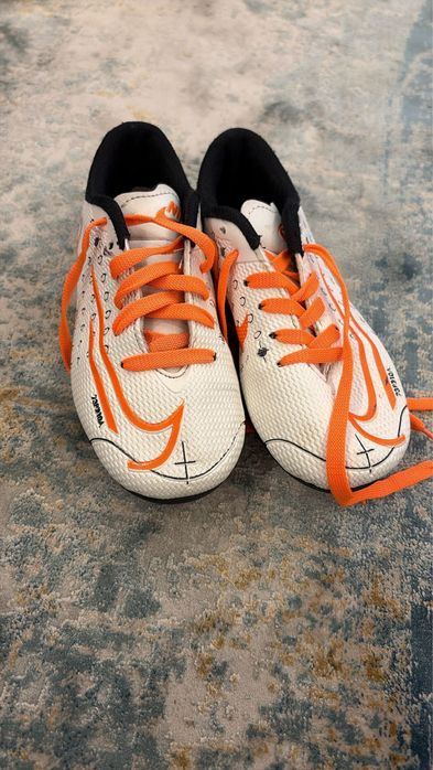 Adidasi de fotbal cu crampoane, mas 31