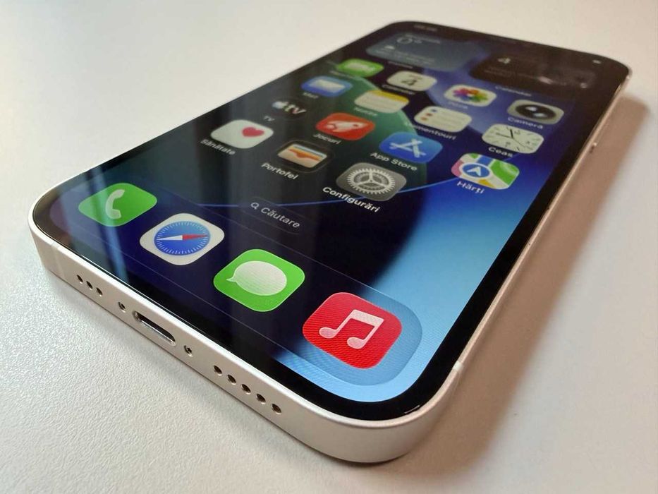  Apple / iPhone 12 64 Gb / White / 100% Acumulatorul