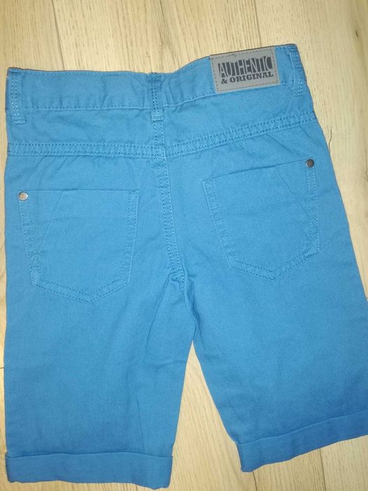 Pantaloni 3/4, noi cu etichetă