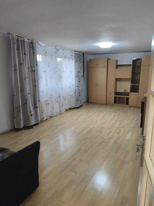 Persoana fízica vand apartament cu 1 camera in Manastur