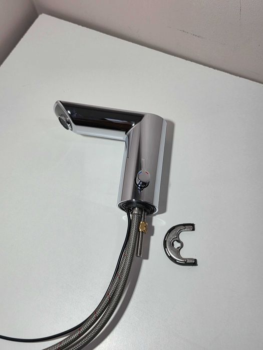 Baterie lavoar cu senzor infrarosu Grohe Bau Cosmopolitan E