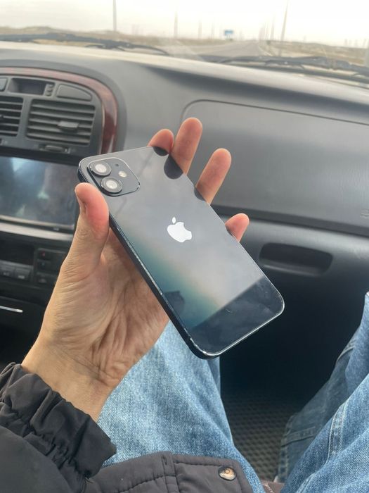 Айфон 12 сатылады