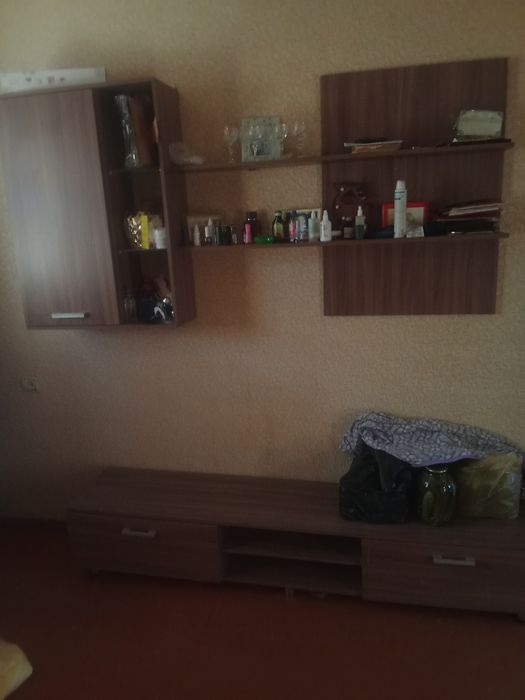 Продам стенку комнатную