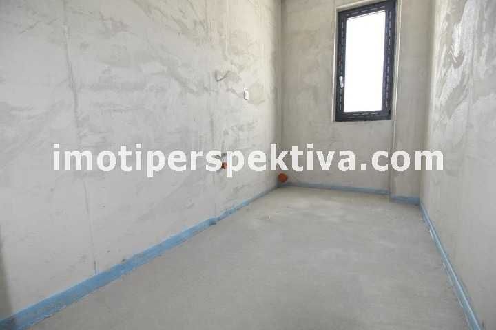 реф.19385 Чисто нова къща с две паркоместа-Коматевско шосе!