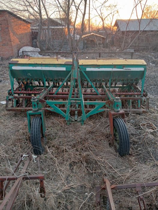 Продам сеялку и культиватор казахстан