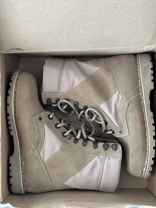 Încălțăminte tactică / insulete / bocanci tactici