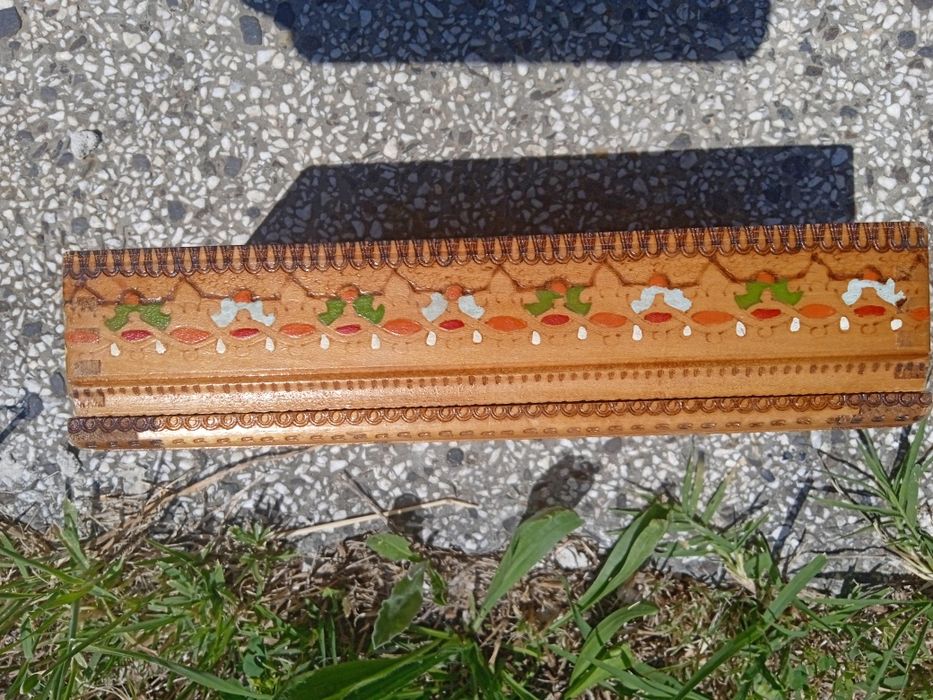 Продавам 50 годишна кутия за цигари