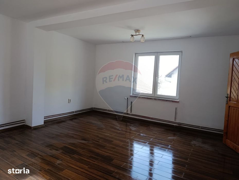 Investiție rară lângă Sighișoara – de vanzare casa lângă pădure și E60