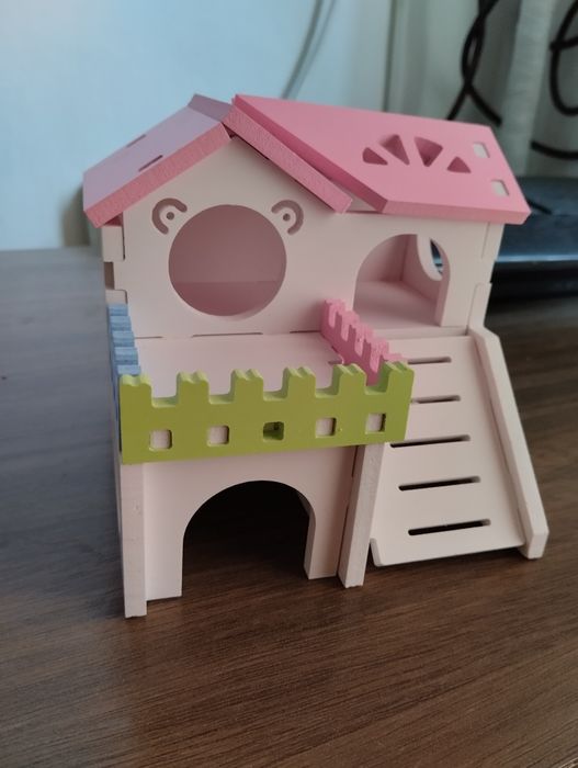 Домик и качеля для хомяка